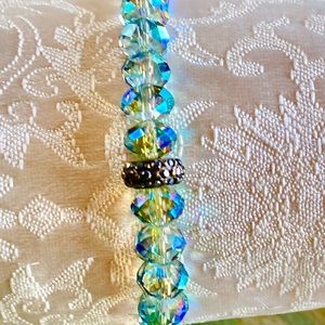 An Iridescent Crystal Expandable Bracelet